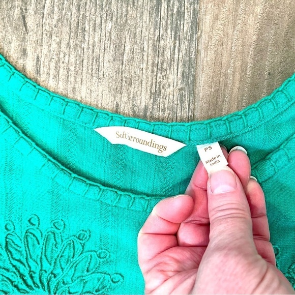 SOFT SURROUNDINGS Blouse Womens Petite Small Top Short Sleeve Green Floral - Picture 6 of 7